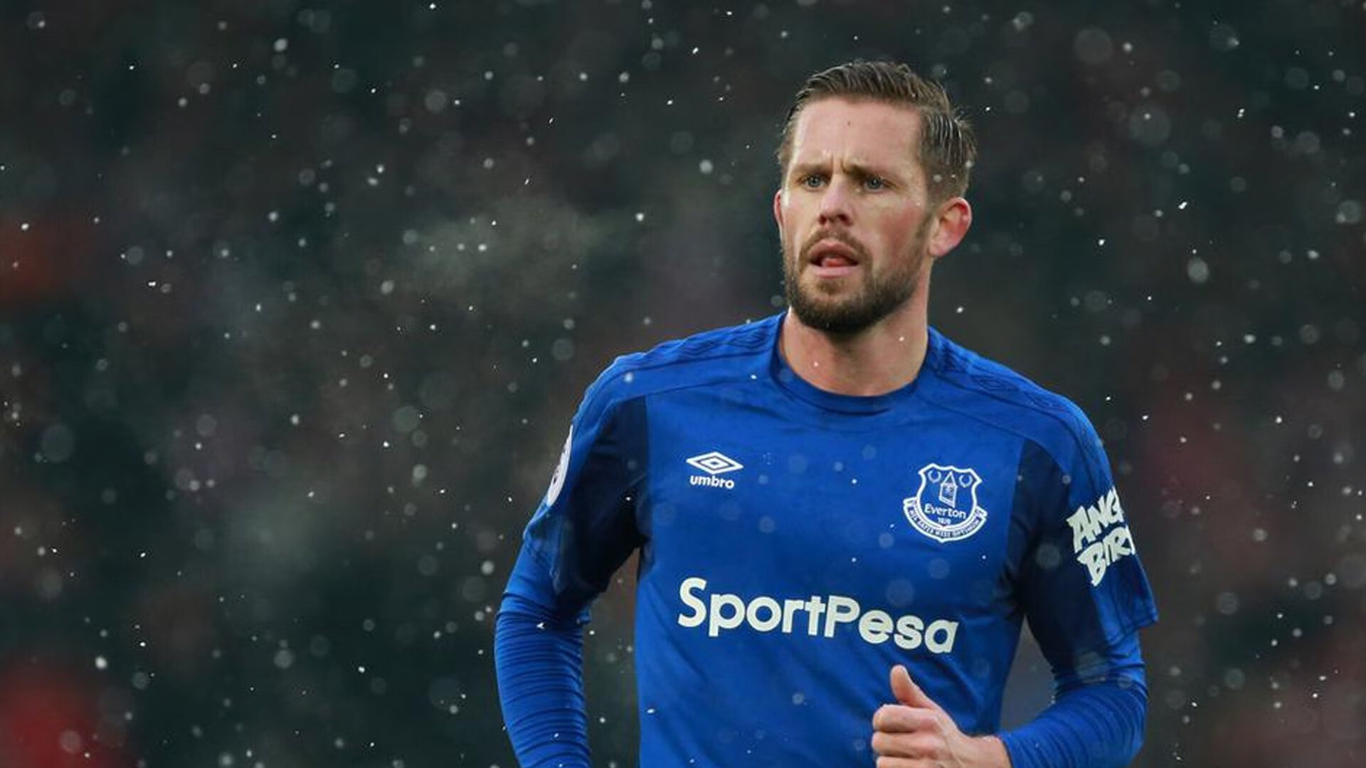 托桑·埃夫布奥姆万成为NBA社交媒体关注焦点，埃托奥布冯