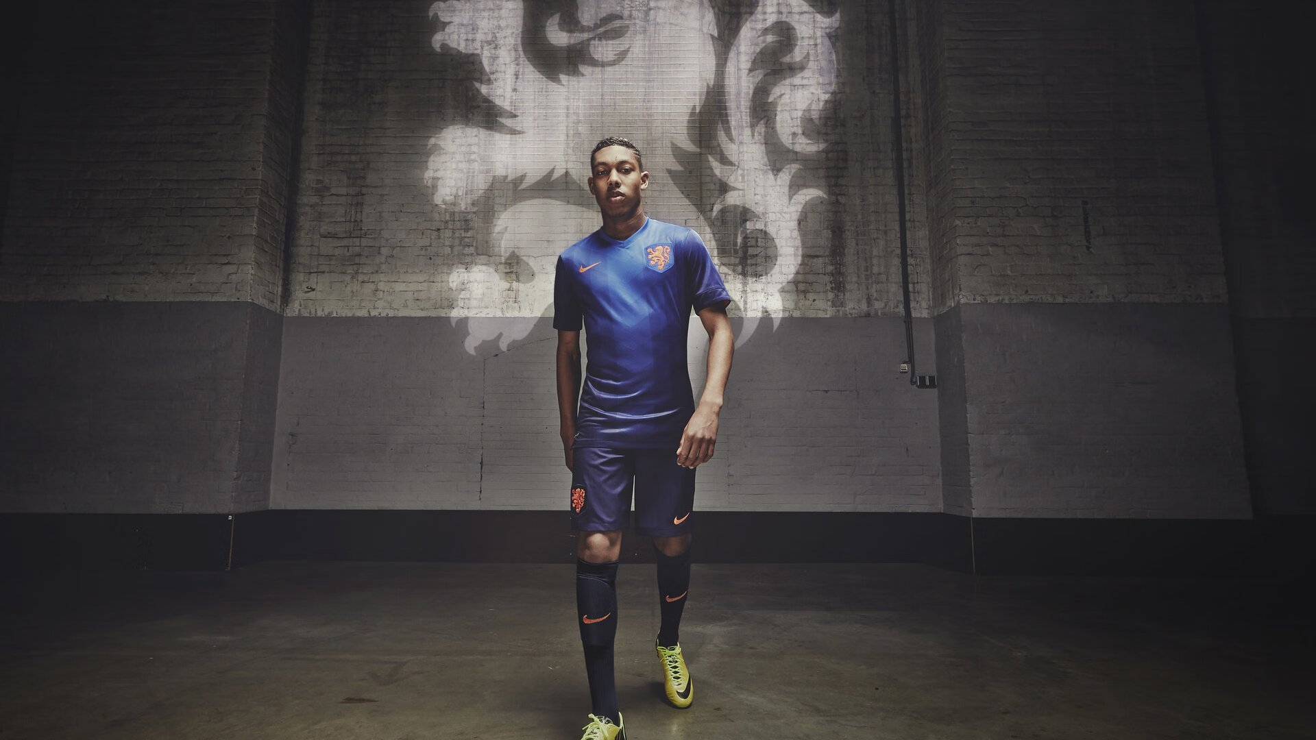 斯佩齐亚中锋爆发破门，率领球队击败对手，斯佩齐亚转入球员